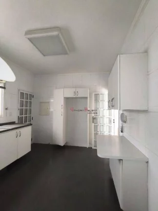 Imagem Apartamento com 3 dormitórios para alugar, 180 m² por R$ 5.288/mês - EDIFÍCIO IDA CARBONARI - Itatiba/SP