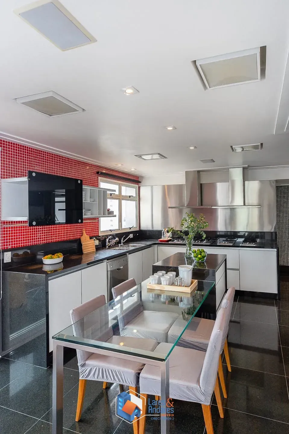 Imagem Apartamento para venda em Moema com 3 quartos, sendo 3 suítes, 301m²