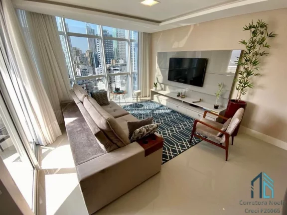 Imagem Apartamento 03 suítes, 02 vagas, andar alto ensolarado no Centro de Balneário Camboriú SC