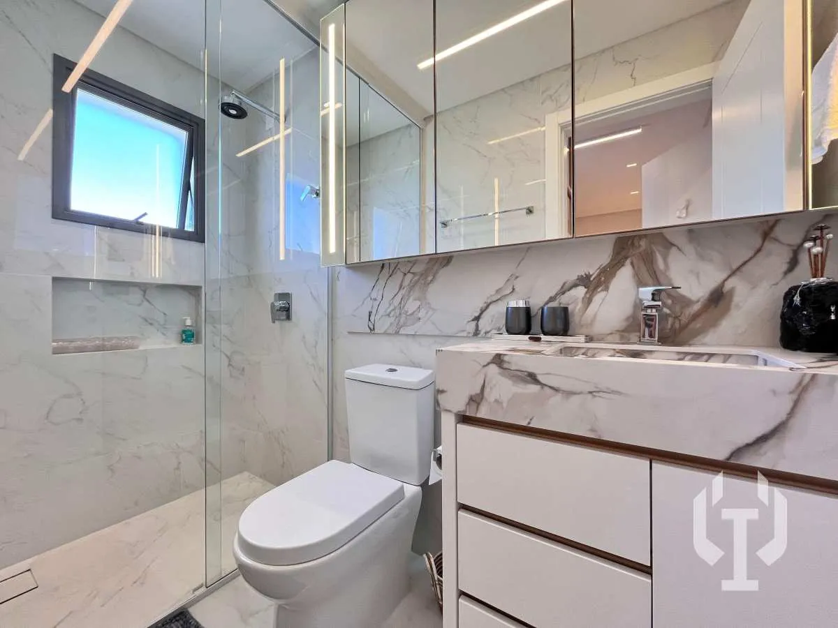 Imagem Apartamento Quadra Mar Pronto para Morar 4 Suítes em Meia Praia