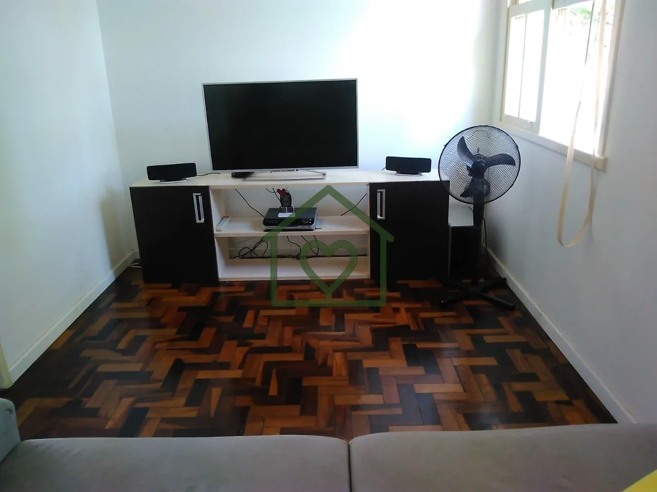 Imagem Descubra este aconchegante apartamento de frente, com sol da tarde e vista totalmente livre, localiz...