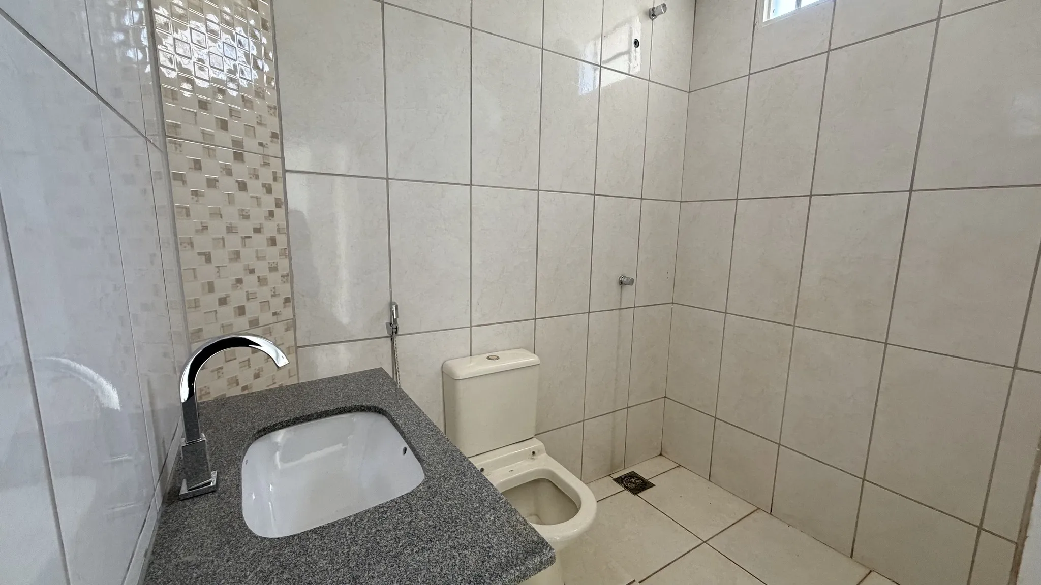 Imagem Sobrado Com Sala Comercial No Residencial Canada