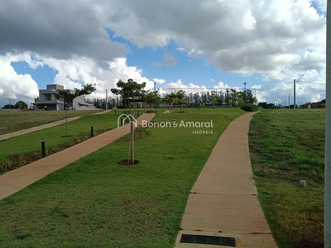 Imagem Terreno plano à venda no Residencial das Acácias em Paulínia: Condomínio Fechado com Lazer Completo e Infraestrutura de Alto Padrão