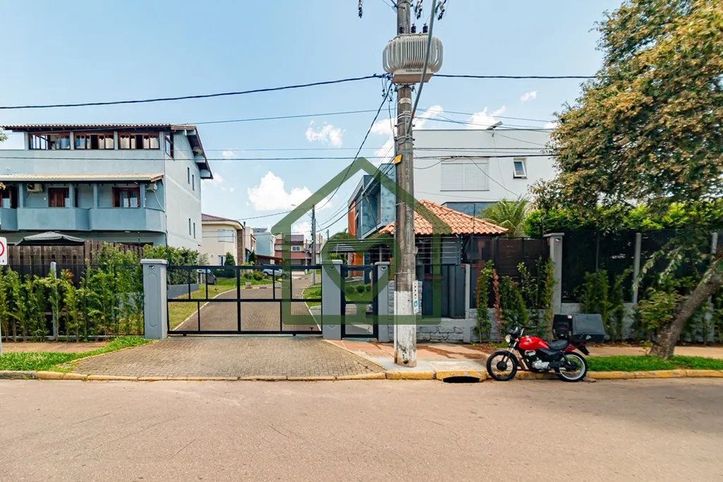 Imagem Casa em condomínio fechado, mobiliada, com 4 dormitórios e 4 vagas de garagem. 

Casa com 198m² e...