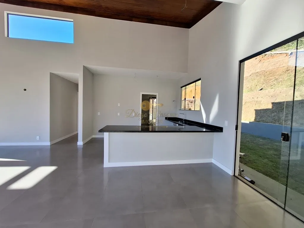 Imagem Casa em Condomínio para Venda em Teresópolis / RJ no bairro Prata