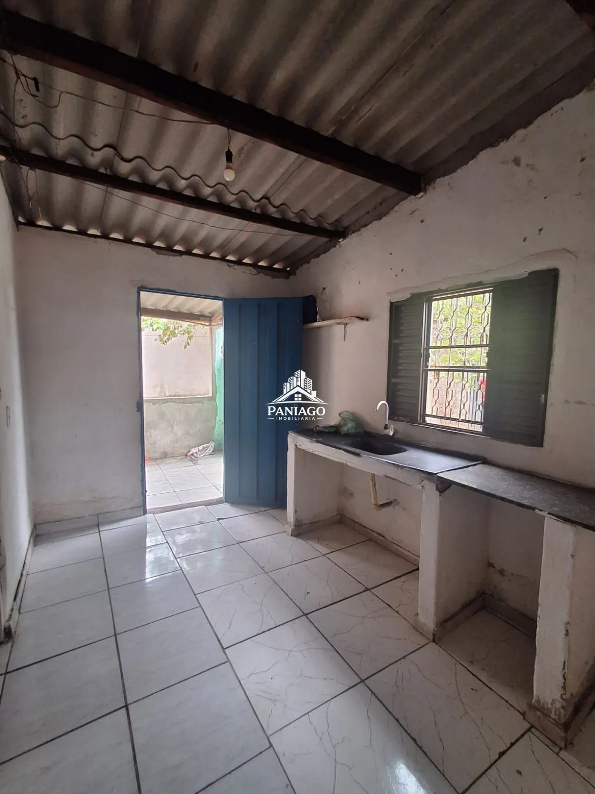 Imagem Imóvel de Esquina com, Ponto Comercial, casa e Amplo Terreno.