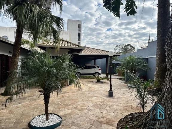 Imagem Residência Mobiliada, 05 quartos sendo 03 suítes, piscina, no Rebouças/Parolin em Curitiba PR