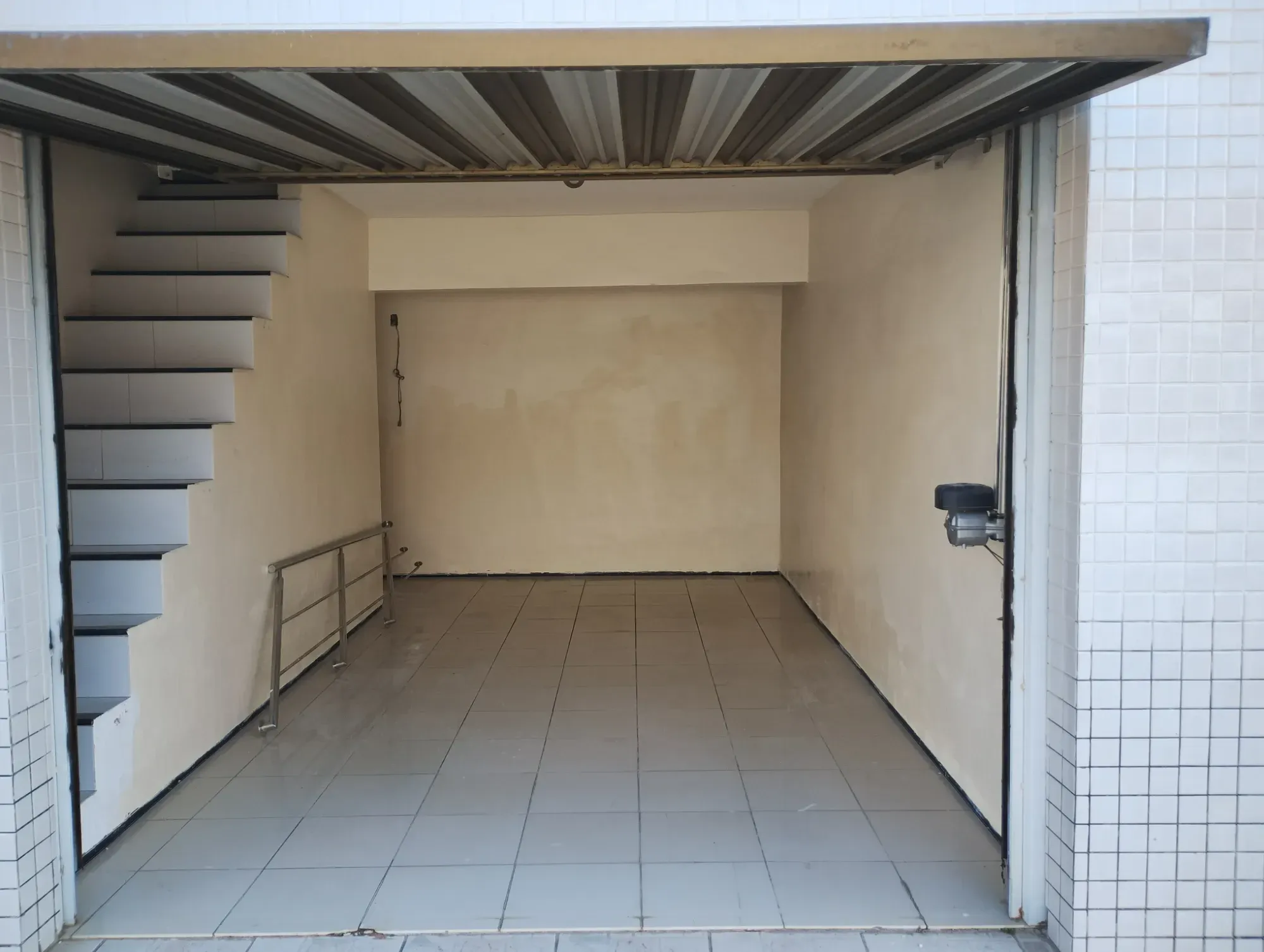 Imagem Sobrado com 4 Quartos para Alugar, 240 m² em Planalto Vinhais II - São Luís