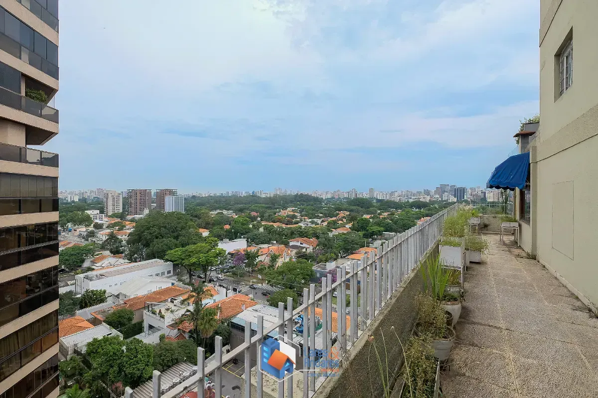 Imagem Cobertura para venda em Jardim Paulista com 4 quartos, sendo 2 suítes, 600m²