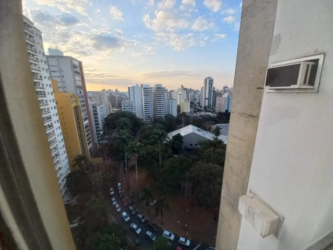 Imagem MODERNO E SOFISTICADO: Lindo apartamento com localização privilegiada no Cambuí, Campinas.