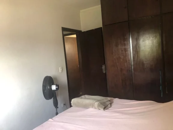 Imagem Apartamento com 2 quartos, sala , cozinha, área de de serviço, banheiro social, 1 vaga de garagem....