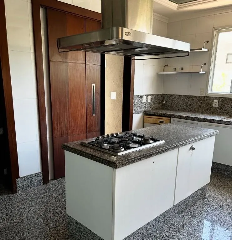 Imagem Casa com 5 dormitórios à venda, 803 m² por R$ 4.199.996,00 - Candelária - Natal/RN