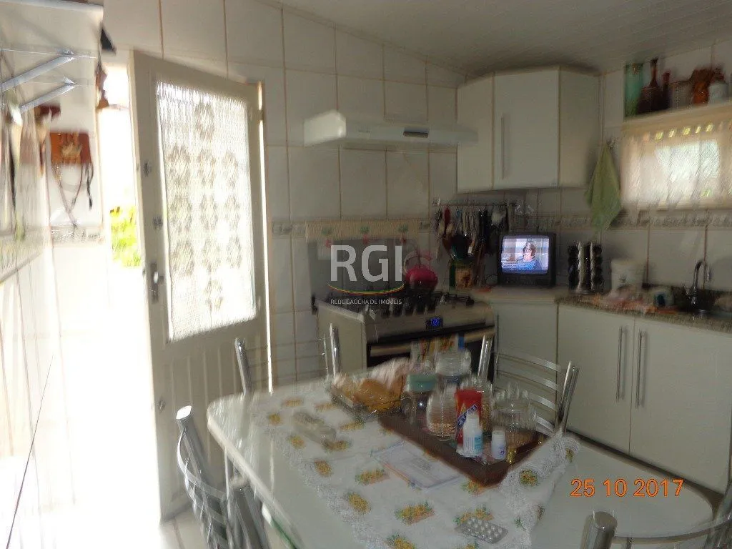 Imagem Casa para Venda - 380m², 2 dormitórios, sendo 1 suites, 1 vaga - Nonoai