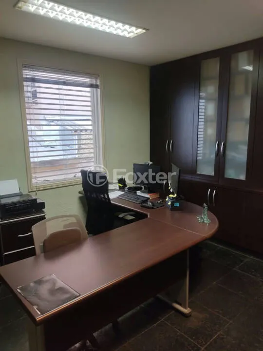 Imagem Casa Santana - 240M², 4 Dorms, 10 Vagas.