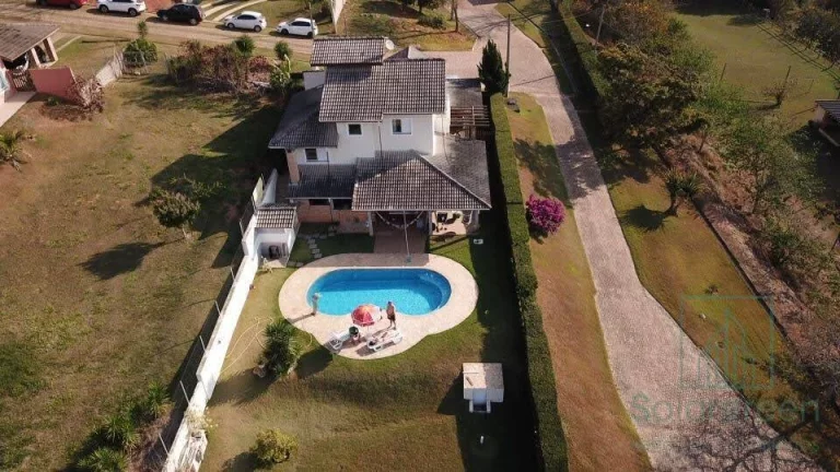 Imagem Chácara em Piracaia - 204m², 3 Dormitórios, em Condomínio