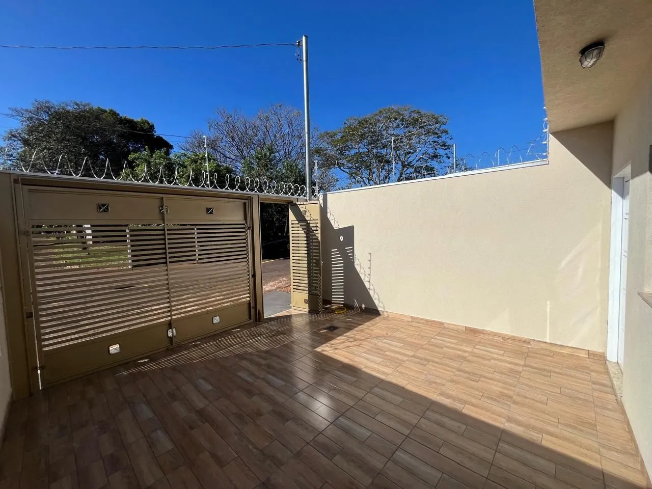 Imagem Residencial Azaléia | Casa com 3 Quartos, Suíte e 125 m² de Terreno