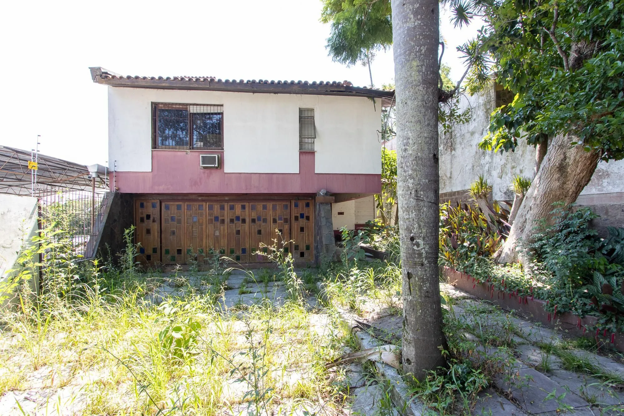 Imagem Casa para Venda - 320m², 3 dormitórios, sendo 1 suites, 4 vagas - Cristal