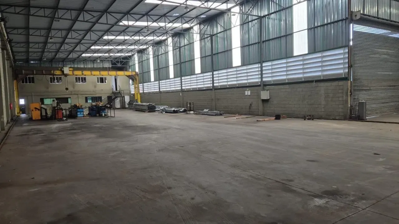 Imagem Galpão à Venda ou Locação, 3.500 m² em Parque São Pedro - Itaquaquecetuba