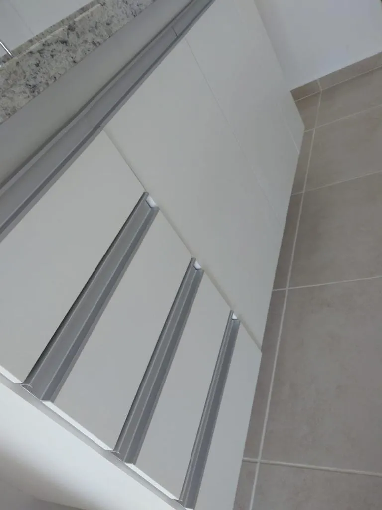 Imagem Apartamento à venda 2 Quartos, 1 Suite, 1 Vaga, 74.54M², Centro, Taubaté - SP | Edifício Solar Vicente Giffoni