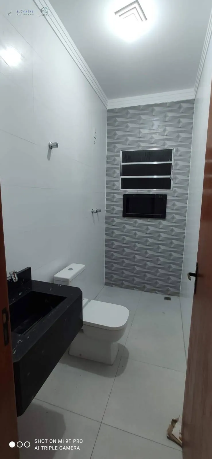 Imagem Sobrado moderno e muito bem distribuído - aceita permuta!