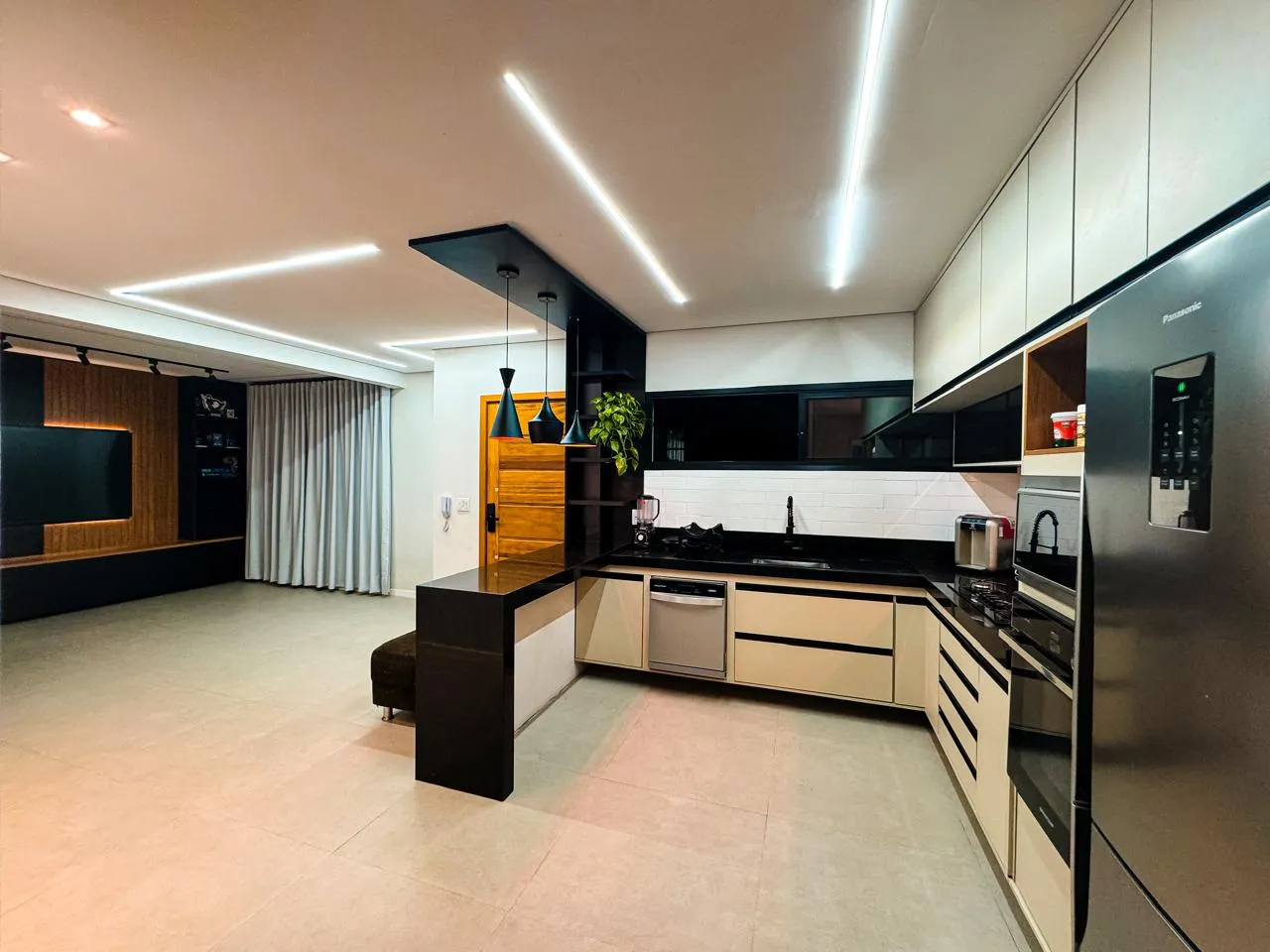 Imagem Sobrado com 3 Quartos à Venda, 100 m² em Cidade Jardim - Caraguatatuba