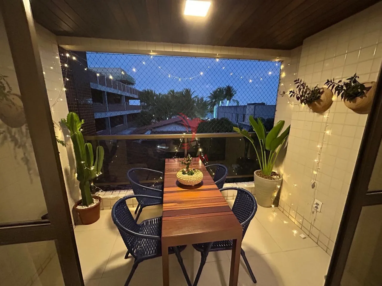 Imagem Apartamento com 3 suites e 2 Vagas de Garagem, varanda, em Manaira, perto da praia