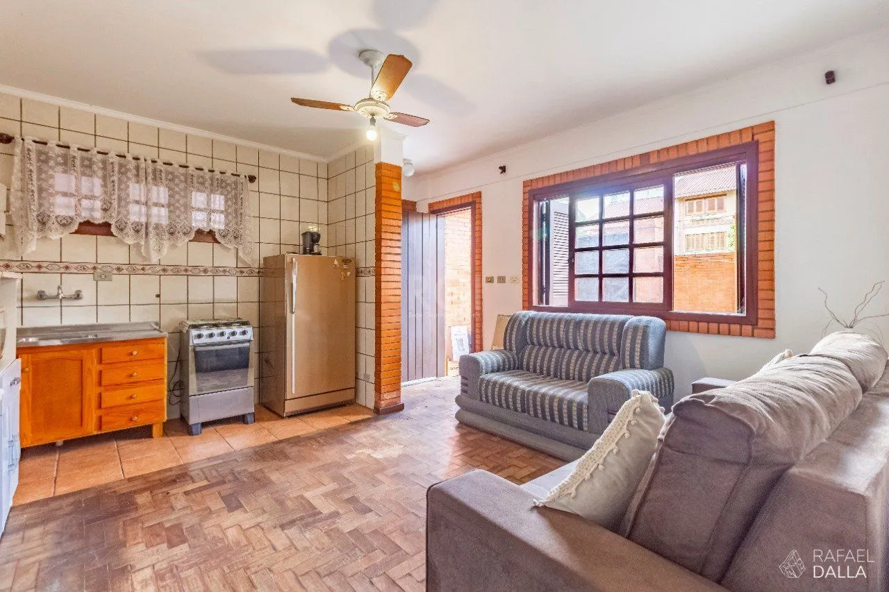 Imagem Casa para Venda - 574m², 3 dormitórios, sendo 2 suites, 8 vagas - Jardim Planalto