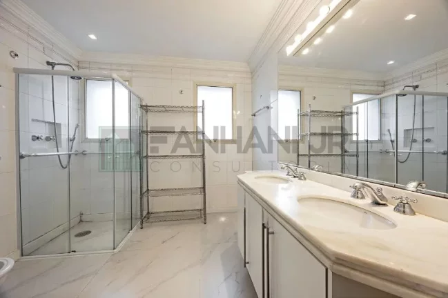 Imagem Imperdível apartamento de alto padrão à venda/locação em São Paulo-SP, Jardim Europa. 3 quartos, 3 suites, 4 salas, 5 banheiros, 4 vagas, 280m².