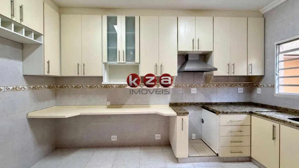 Imagem Oportunidade única: Casa à venda em Valinhos-SP, Jardim Santa Helena, 3 quartos, 1 suíte, 1 sala, 3 banheiros, 2 vagas de garagem, 172m².