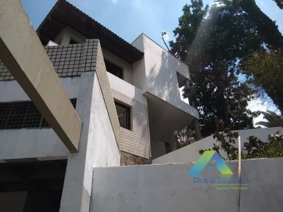 Imagem MORUMBI SOBRADO ALTO PADRÃO 800 metros, 4 dormitórios, 3 suítes, 4 salas, 8 vagas com ótima localização e valor !!!