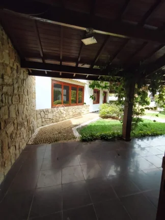 Imagem Casa clássica à venda no condomínio Moinho de Vento, em Valinhos/SP.

Linda e espaçosa casa com ...
