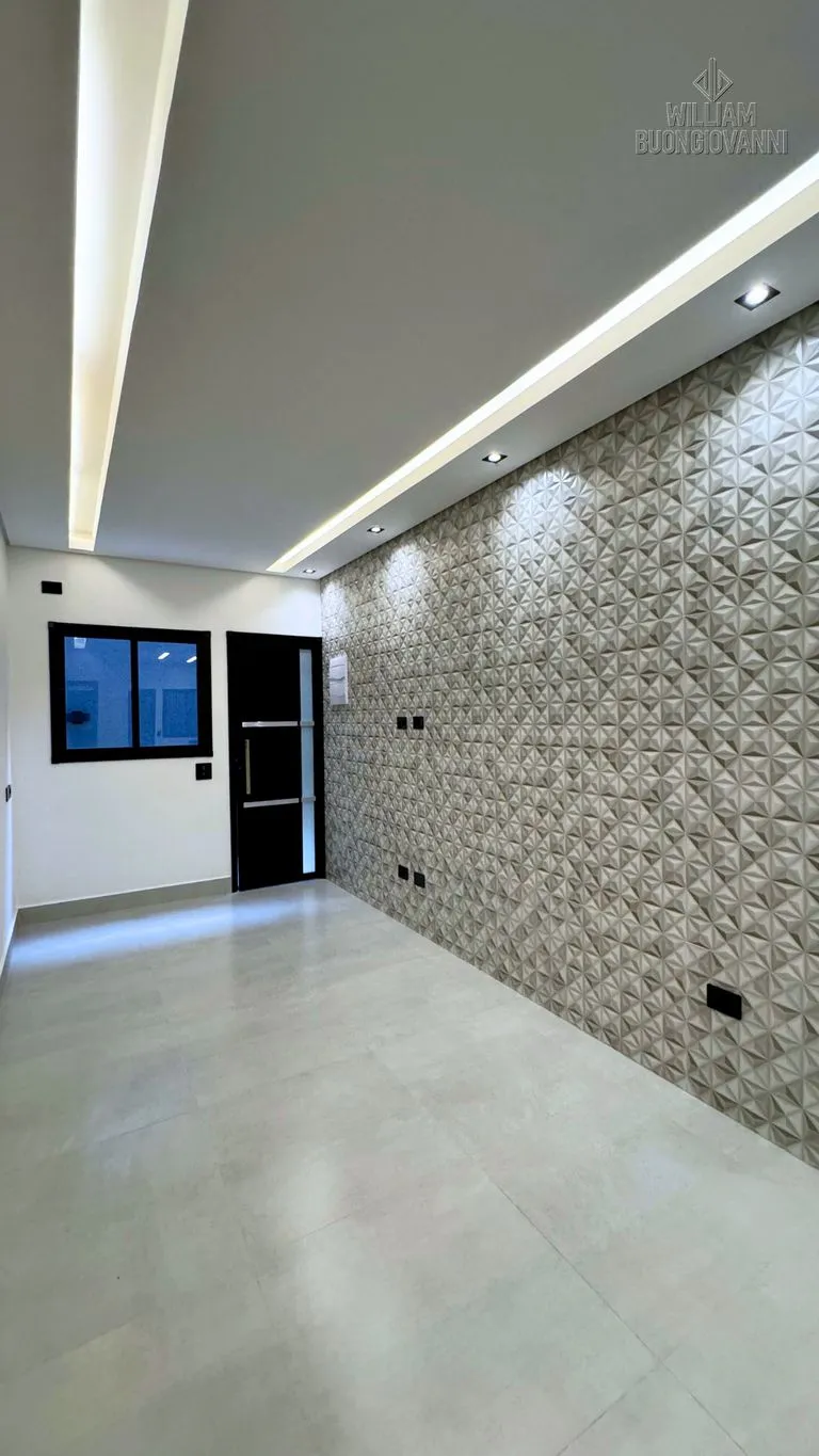 Imagem Casa Térrea 2 Dormitórios com Quintal - 57m²