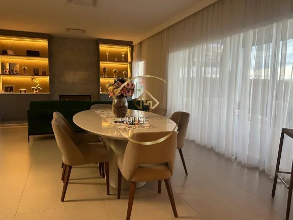 Imagem Casa Sobrado, 5 Dormitórios ( 4 suítes), 525m², Condomínio Alphaville, Sjc.