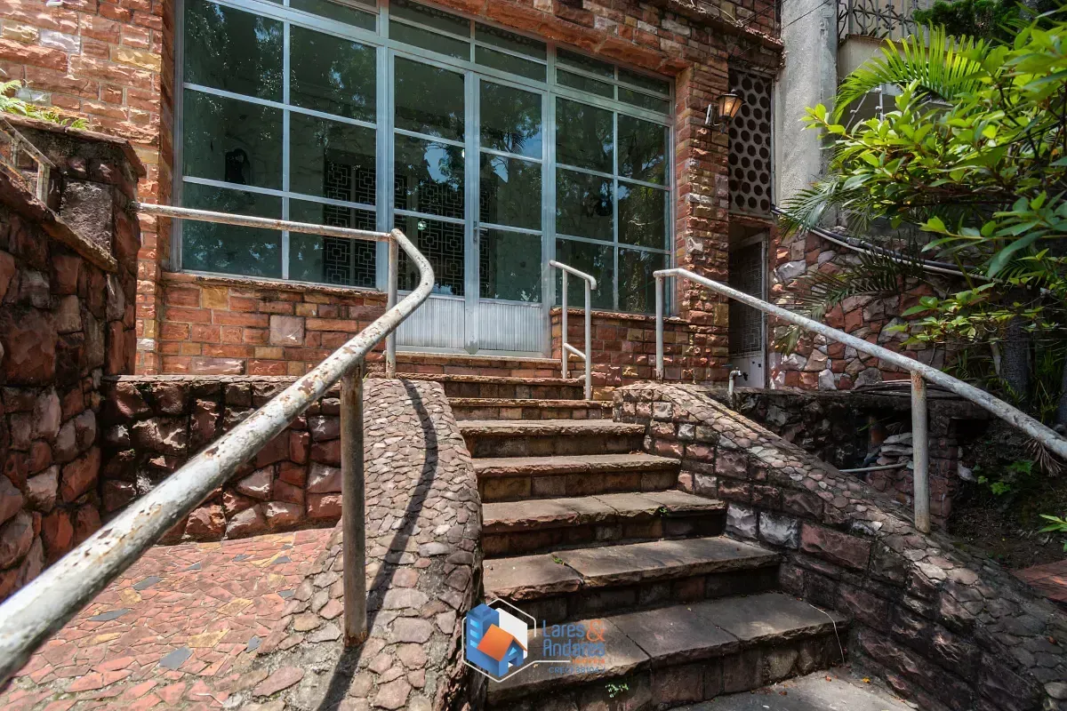Imagem Casa para venda em Aclimação com 4 quartos, 334m²