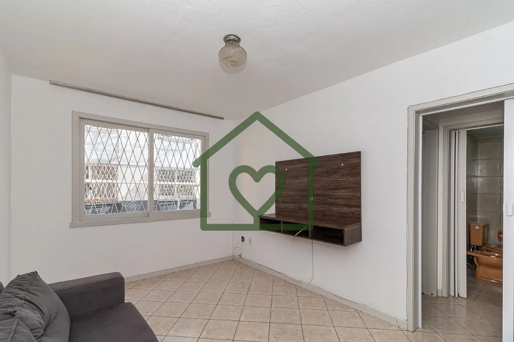 Imagem Lindo apartamento de 1 dormitório, semi mobiliado, na Rua Sapê, 308 - Passo D'Areia. 
 
Com 42 m²...