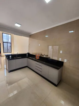 Imagem Casa com 3 dormitórios à venda, 115 m² por R$ 620.000,00 - Monreale - Bragança Paulista/SP