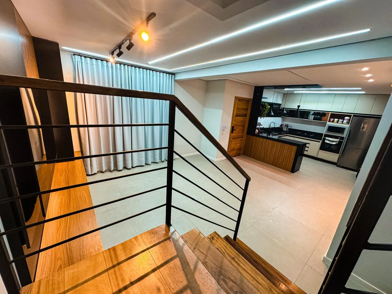 Imagem Sobrado com 3 Quartos à Venda, 100 m² em Cidade Jardim - Caraguatatuba