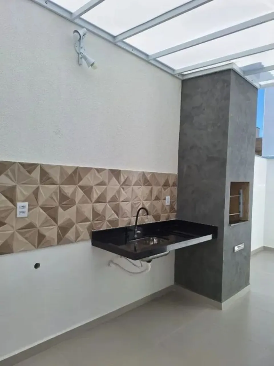 Imagem Maravilhosa casa em condomínio à venda em Sorocaba-SP, Jardim Residencial Villagio Ipanema I: 3 quartos, 1 suíte, 3 salas, 2 banheiros, 3 vagas, 95m².