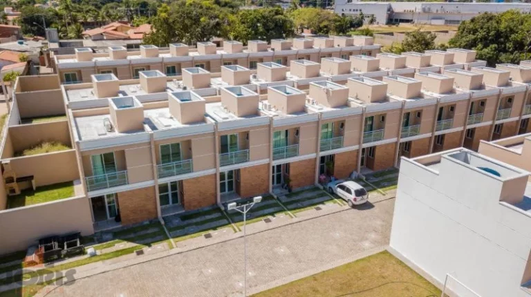 Imagem Casa Duplex a Venda no bairro Eusébio - Eusébio, CE