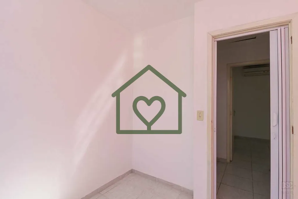 Imagem Casa em condomínio localizado próximo ao Hospital Vila Nova. Com 3 dormitórios, sendo 1 suíte, 8...