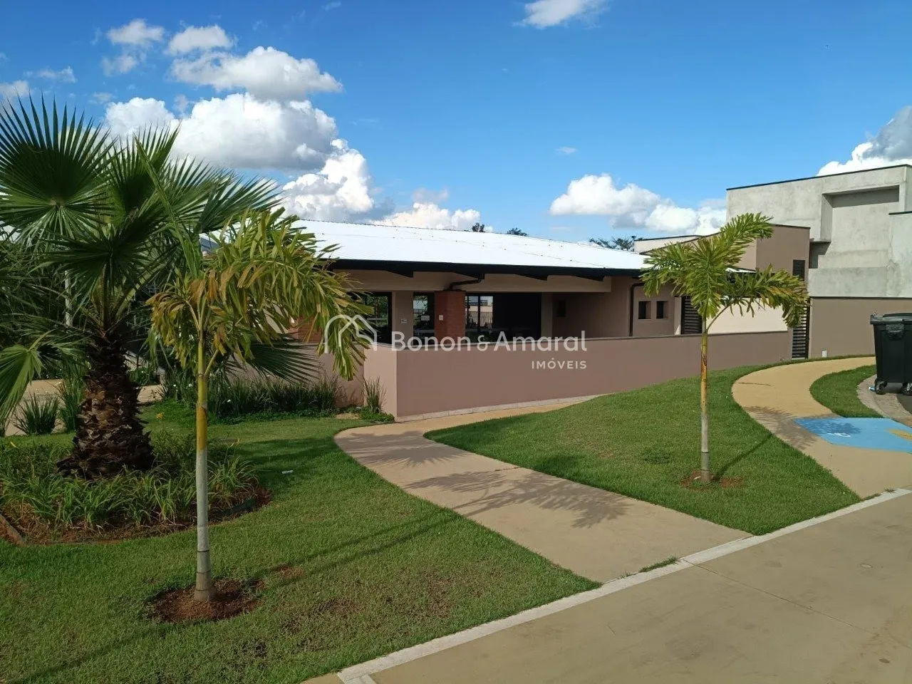 Imagem Terreno plano à venda no Residencial das Acácias em Paulínia: Condomínio Fechado com Lazer Completo e Infraestrutura de Alto Padrão