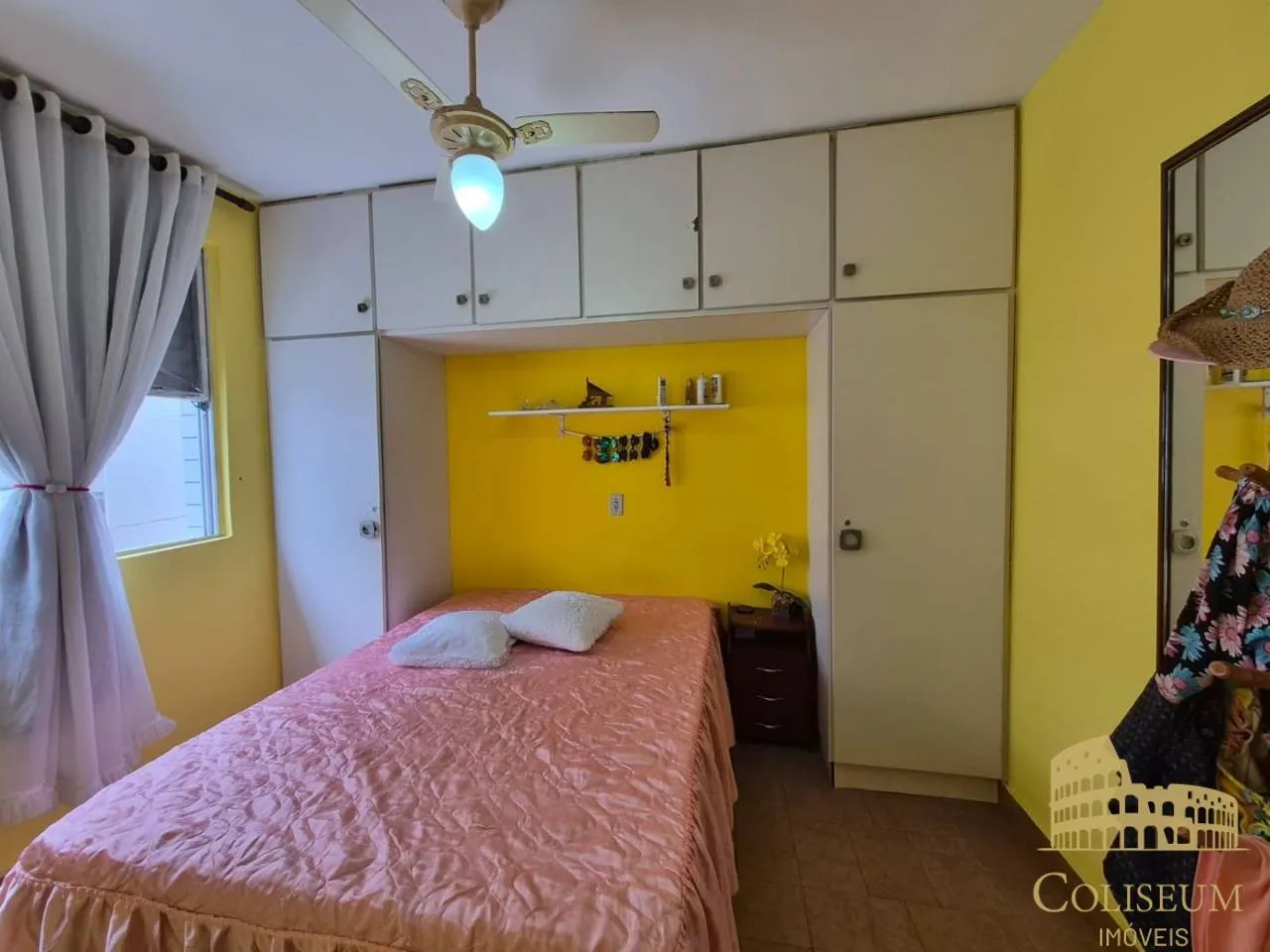 Imagem Apartamento com 2 dormitórios à venda, 50 m² por R$ 300.000,00 - Canto do Forte - Praia Grande/SP