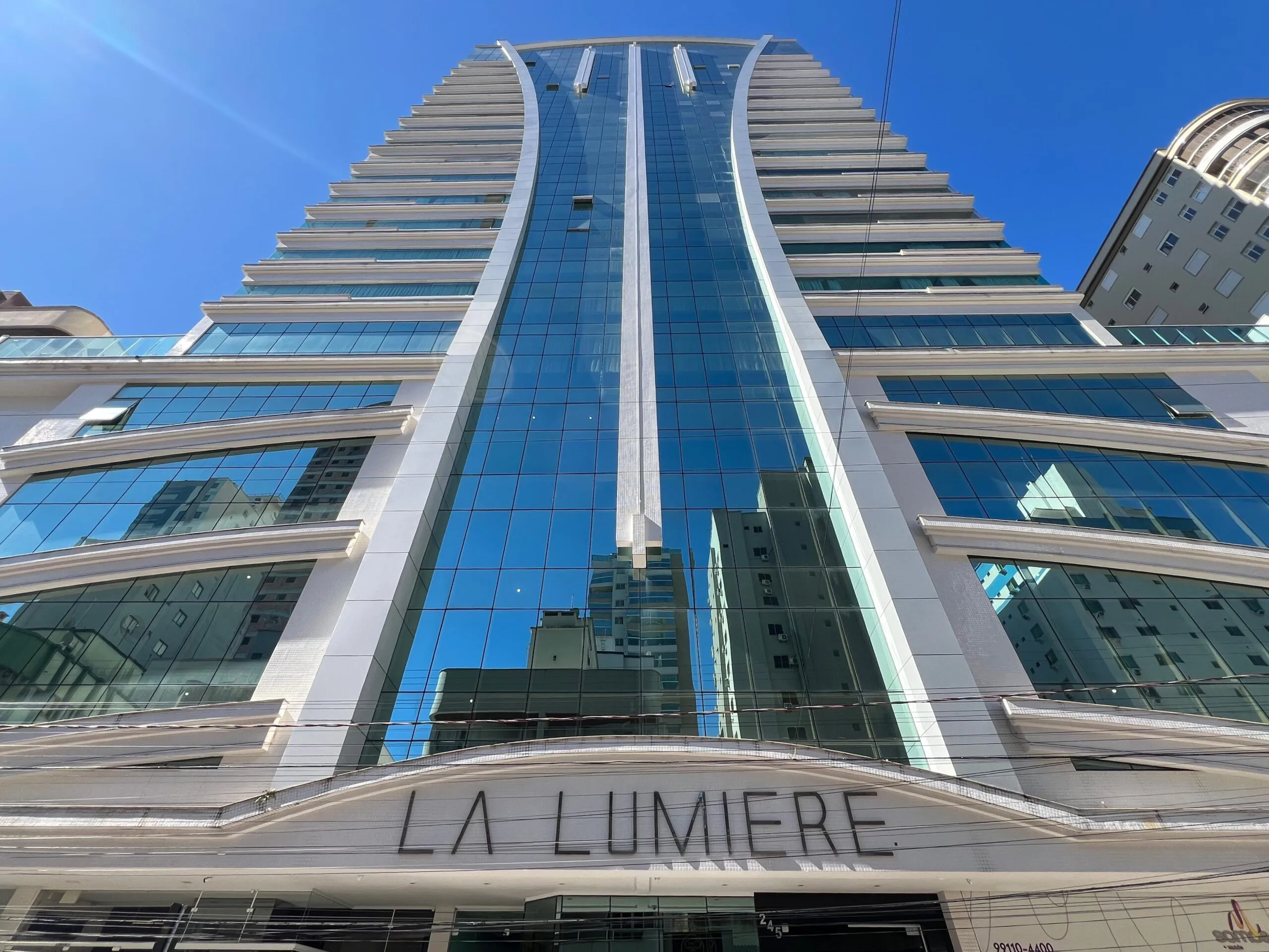 Foto do imóvel Apartamento à venda com 207.87m2 por R$ 3.500.000,00