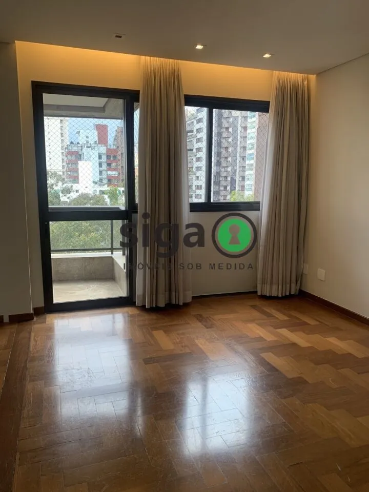 Imagem VENDE na Vila Suzana (Região do Morumbi) Apartamento com 4 suítes, 4 Vagas fixas + Depósito