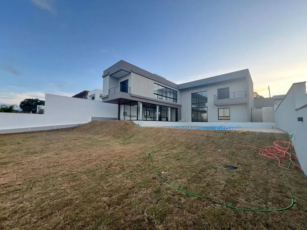 Imagem Casa de alto padrão à venda no Parque Reserva Imperial, Sorocaba, com 4 suítes, 470 m² construídos e terreno de 1.250 m²