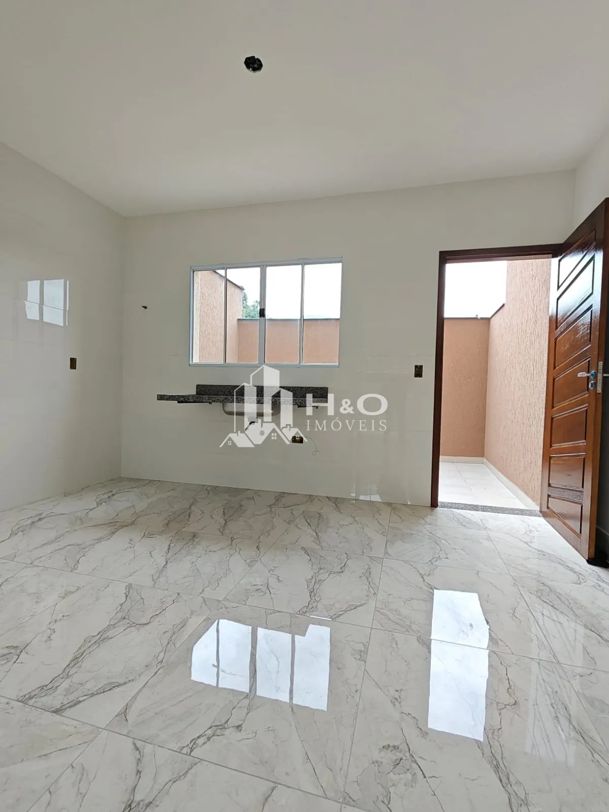 Imagem Sobrado Frontal à Venda na Vila Áurea - Guaianazes