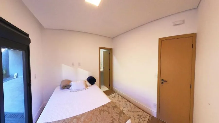 Imagem Casa Alto Padrão com 5 Suítes, em Condomínio Fechado.