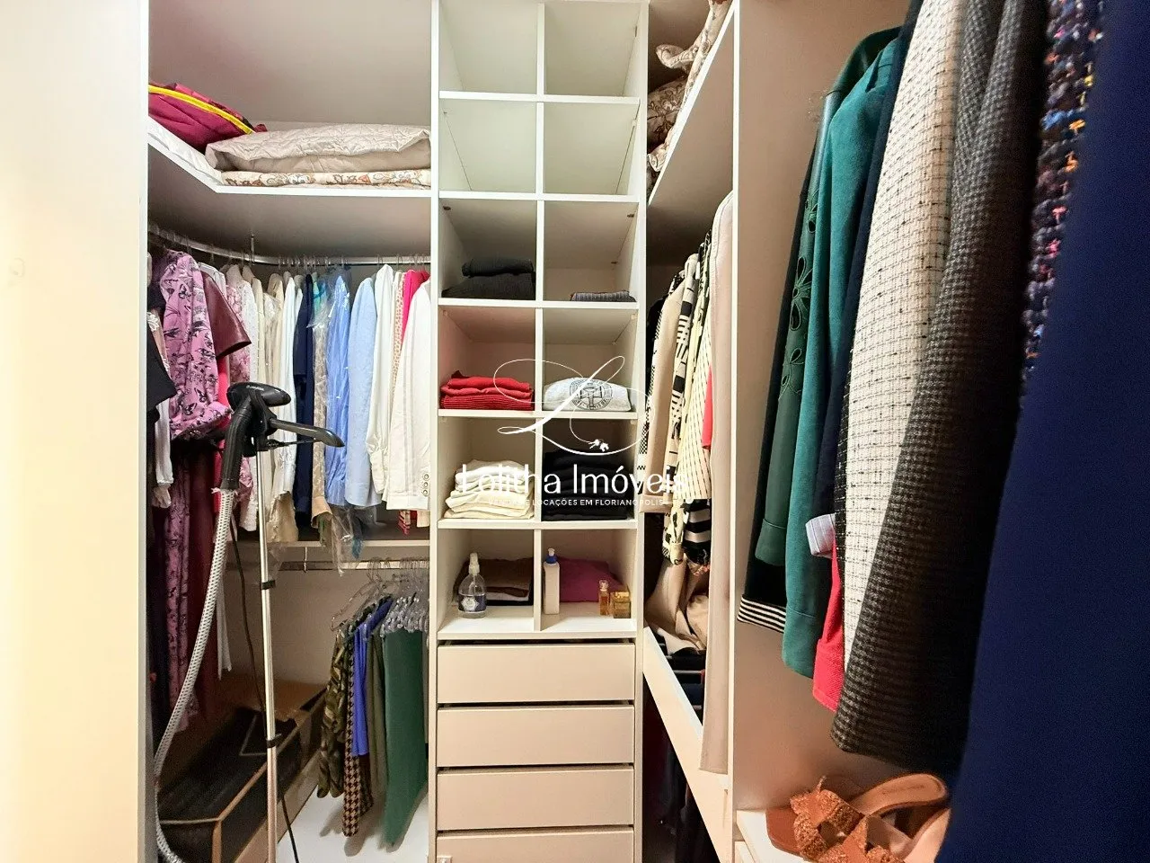 Imagem APARTAMENTO À VENDA COM 3 QUARTOS, SENDO 1 SUÍTE, EM COQUEIROS, FLORIANÓPOLIS/SC