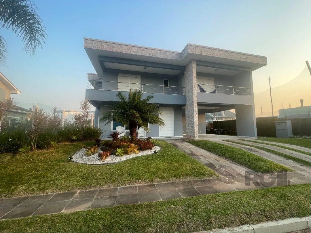 Imagem Casa de Condomínio em Atlântida Sul