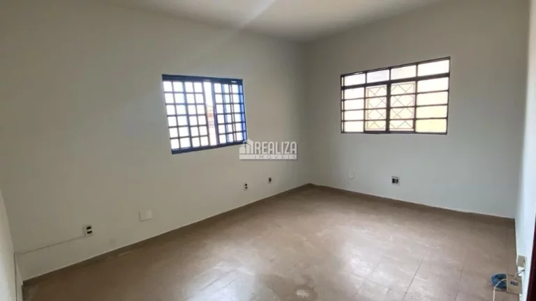 Imagem Casa com 5 dormitórios no Centro de Uberaba